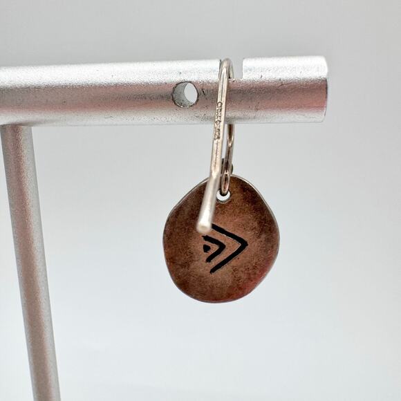 Silpada Retired Shell Sterling Silver Dangle Earrings W1670 Signed Dainty Small - Picture 6 of 12